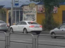 Автомагазин, Молодогвардейцев, 7/8 