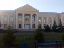 Хныков и Перелыгин, Монтажников, 1 