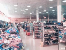 гипермаркет одежды и обуви BigShop в Анапе