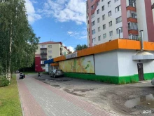 магазин у дома Светлое и Темное в Сургуте