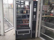 Автомат по продаже безалкогольных напитков и снеков, Домостроительная улица, 19 