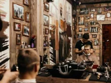 сеть мужских парикмахерских Черная Кость в Москве