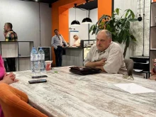 Оранжевая занавеска, проспект Ленина, 31 