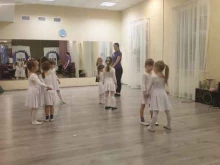 Дети на паркете, улица Капитана Орликовой, 3 