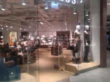 магазин одежды Guess в Мытищах