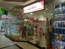 магазин косметики и парфюмерии La belle в Санкт-Петербурге