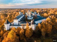 Храмы / Соборы / Церкви Храм Вознесения Господня в Звенигороде в Звенигороде