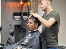 парикмахерская для мужчин и академия по обучению барберингу NARBARBER в Новосибирске