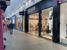 магазин одежды Guess в Самаре