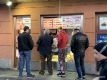 Магазин быстрого питания, Азовская улица, 24 к2 