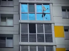 Тонирование стёкол зданий / конструкций Мастерская тонировки в Сургуте