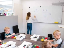 Cyber Class, Братиславская улица, 18 