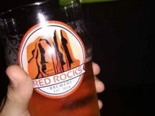 фирменный магазин пивоварни Red rocks brewery в Красноярске