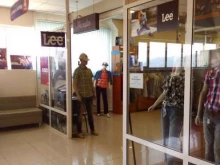 магазин джинсовой одежды Lee и Wrangler в Находке