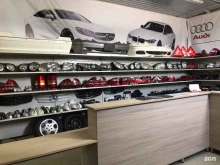магазин-станция технического обслуживания автомобилей Deutsch autos в Новосибирске