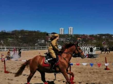 спортивная конно-трюковая группа Боевая лошадь в Владивостоке